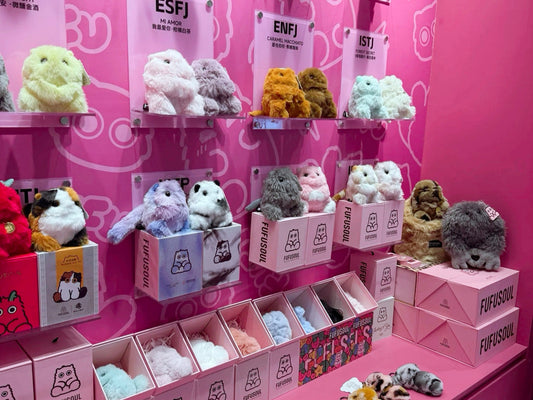 Scent & Scenario Guide: The Art of Perfect Gifting with FUFUSOUL Fragrance Dolls for Western Social Settings