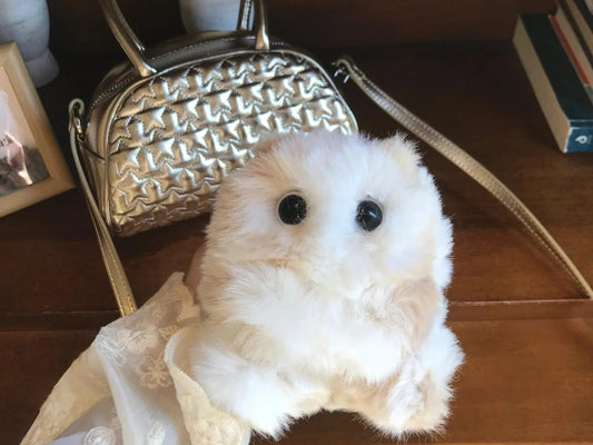 My "Summer Firefly": The Lemon Mint Scented Creature Who Embraces an INFJ's Secret Garden